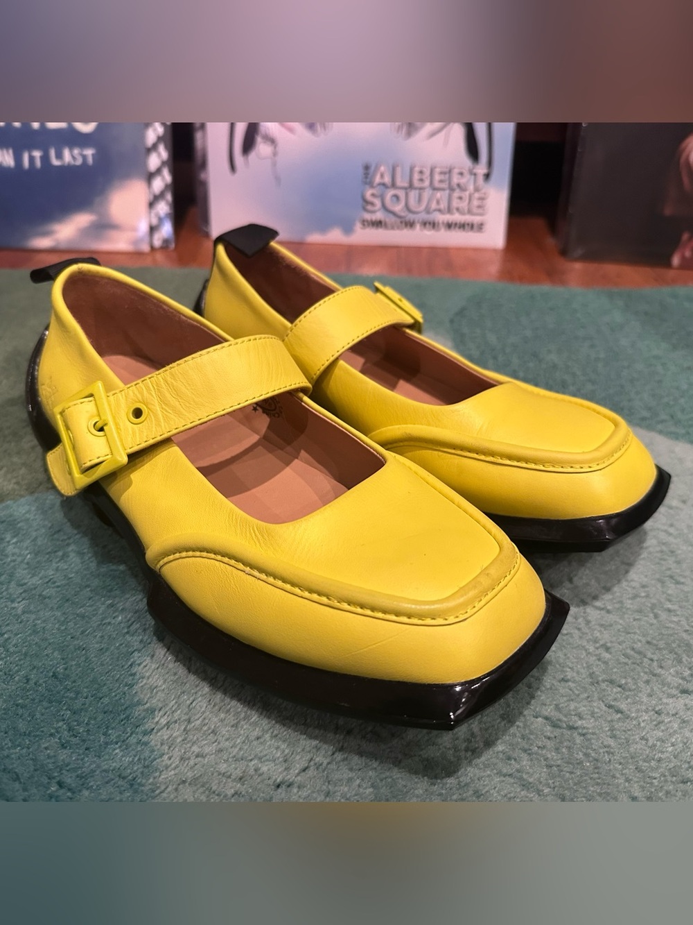 Fluevog NEARLY NEW Future Angel Tayler yellow/black buckle sporty MJ-8 (fit 7.5)